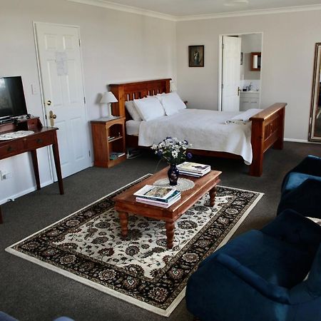 The Loft Bed And Breakfast Taupo Exterior foto